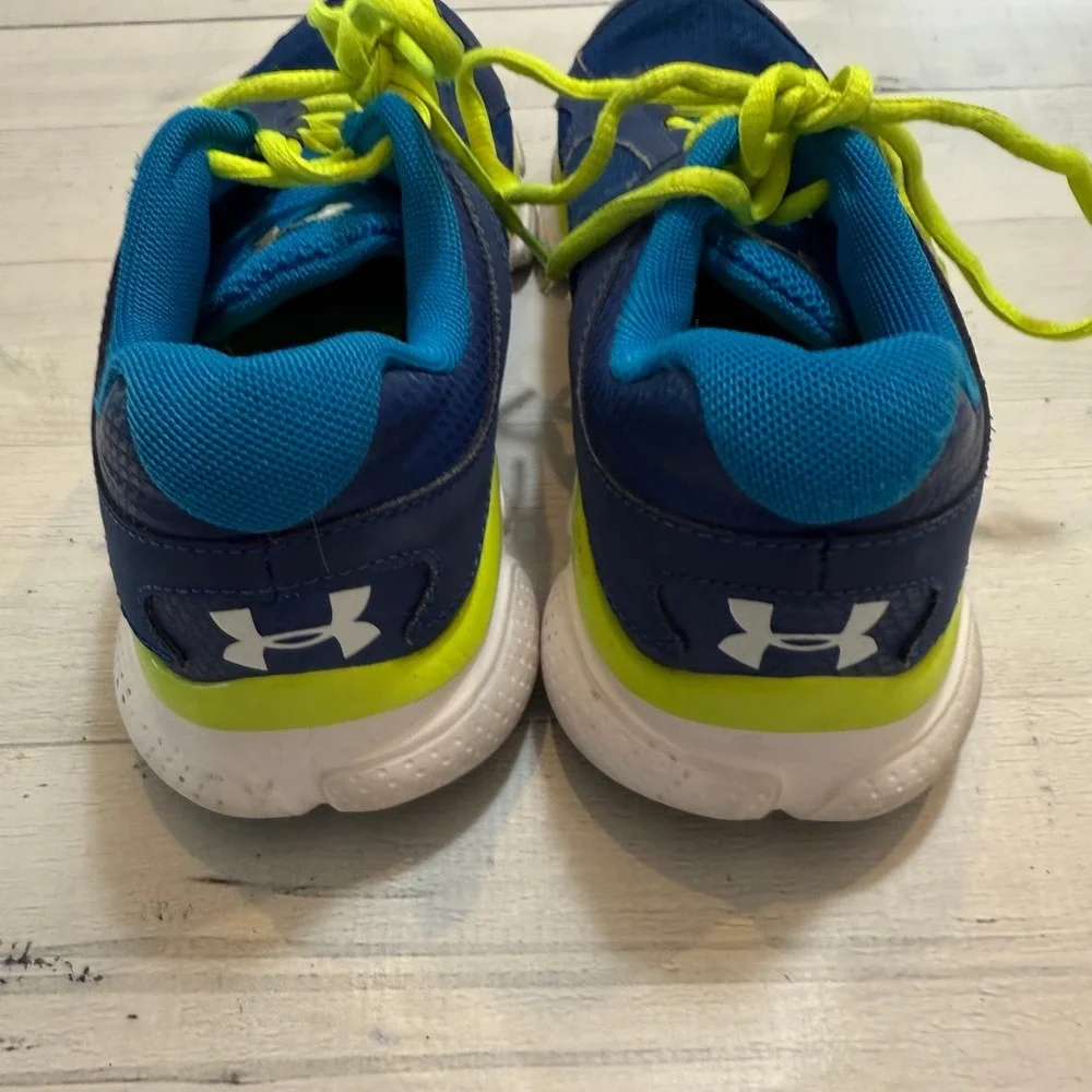 Under‎ armour kids blue yellow athletic running shoes big kids size 5